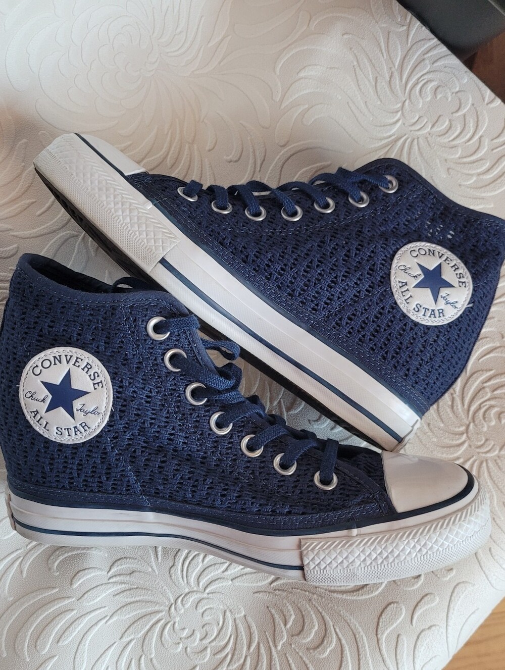 Converse High Top Crochet Hidden Wedge Sneakers - Navy Blue and White Size 8M - Picture 3 of 10